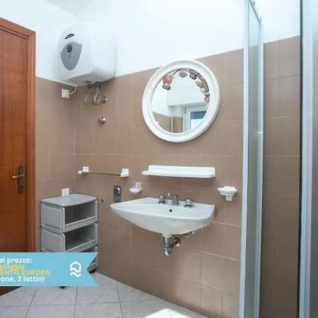 Rs322 - Marcelli, Bilocale Fronte Mare Con Inclusa